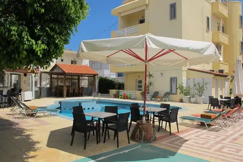 Albatross Studios and Apartments in Sunshine Studios and Apartments