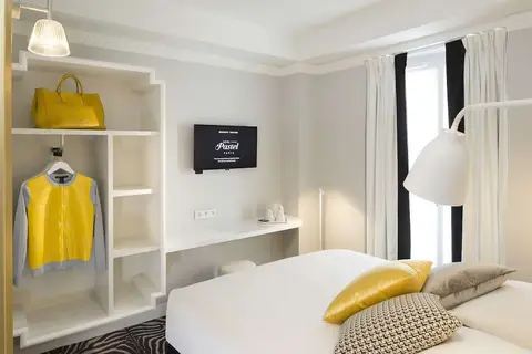Hotel Pastel Paris in Parijs — foto 27
