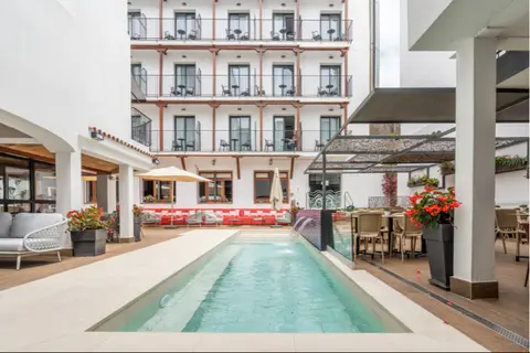 Neptuno Hotel & Spa in Calella