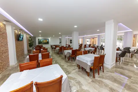 Esal Hotel in Durres — foto 24
