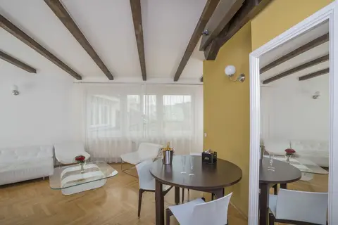Deminka Palace in Praag, foto 12