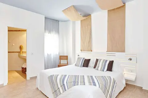 Castavi in Es Pujols — foto 30