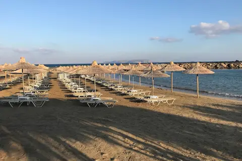 Aphrodite Beach Club in Δημοτική Ενότητα Γουβών — foto 20