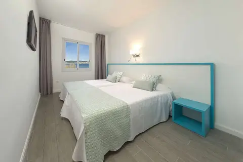Endlss Beach & Disco Hotel Ibiza in Cala de Bou — foto 3