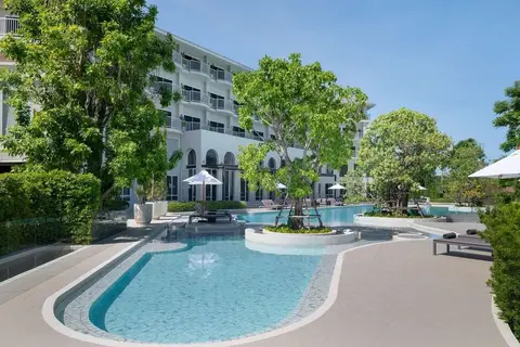 Cross Pattaya Pratamnak in Pratamnak Beach Guesthouse OYO, foto 3