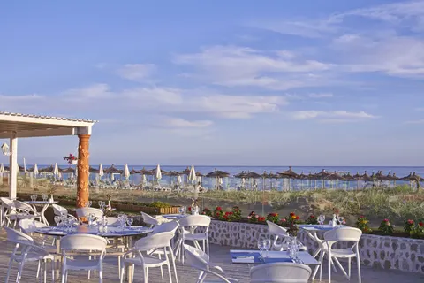 Sandy Beach Resort in Agios Georgios — foto 27