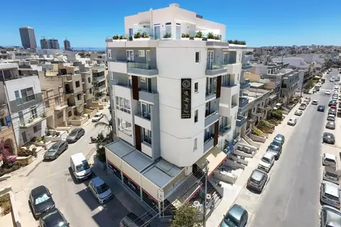 C'est La Vie Boutik Swieqi in Is-Swieqi