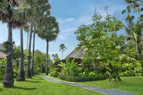 Hotel Legian Beach in Kuta — foto 17