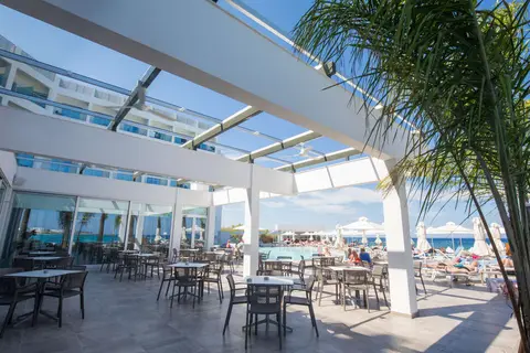 Evalena Beach Hotel in Παραλίμνι — foto 6