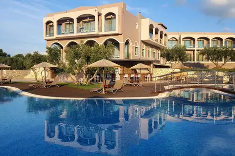 Elegance Luxury Executive Suites in Tragaki