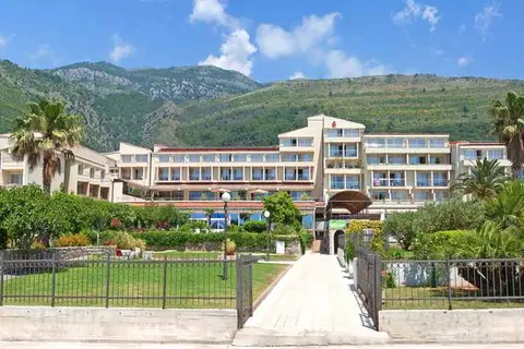 Hotel Palas in Petrovac na Moru — foto 11