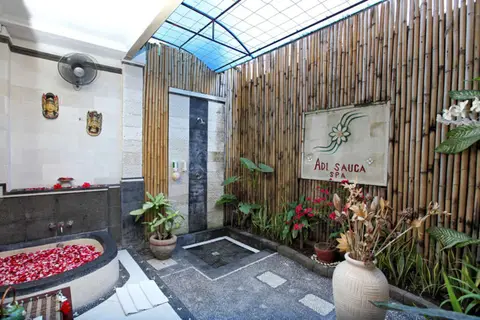 Adi Dharma Hotel in Kuta, Badung, Kabupaten Badung, Bali, Indonesia — foto 15