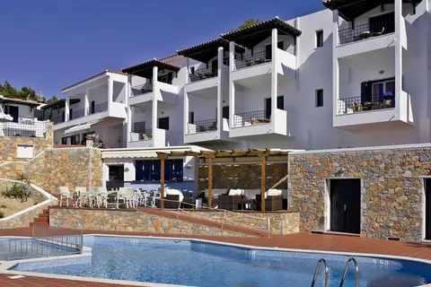 Atrium of Alonissos in Patitiri — foto 6