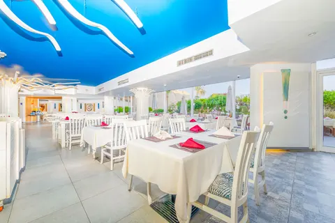 Flamenco Beach & Resort in Al Qusair City — foto 12