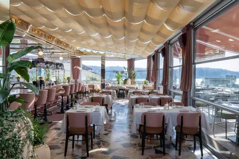 Crowne Plaza Istanbul Ortakoy Bosphorus in Beşiktaş — foto 5