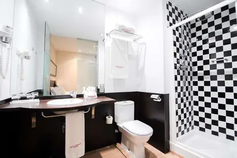 Hotel Petit Palace Plaza de la Reina in Valencia — foto 13
