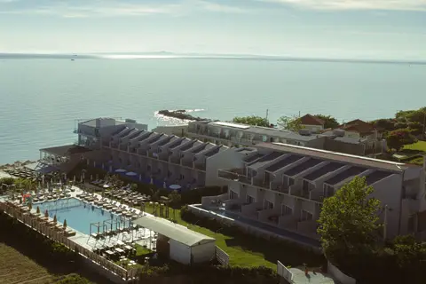 Golden Coast Resort in Kypseli