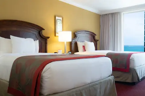 Ramada Plaza by Wyndham Marco Polo Beach Resort in Sunny Isles Beach, foto 10
