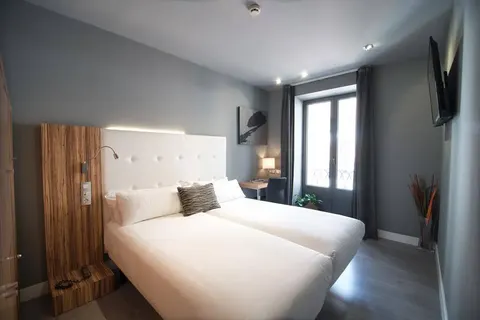 Hotel Petit Palace Tres Cruces foto 4