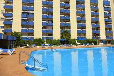 Alboran Apartments by Rentalmar in Salou — foto 7