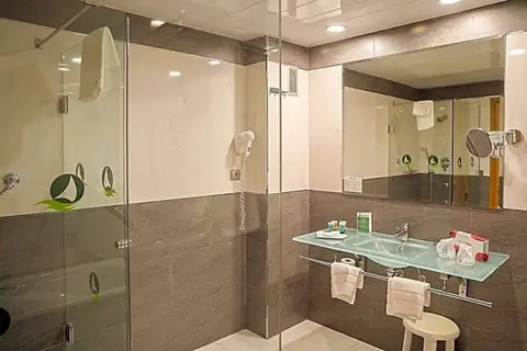 Leonardo Hotel Fuengirola in Fuengirola — foto 19