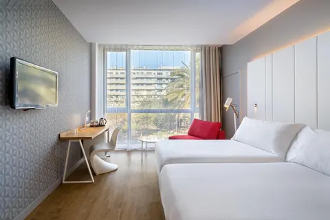 Occidental Atenea Mar foto 2