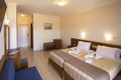 Sunny Bay in Kissamos — foto 20