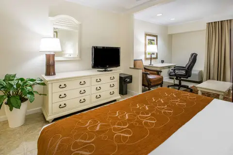 Comfort Suites Paradise Island in New Providence — foto 23