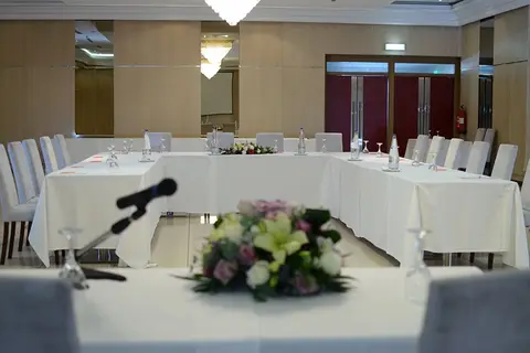 Sun Hall Hotel in Larnaca — foto 4