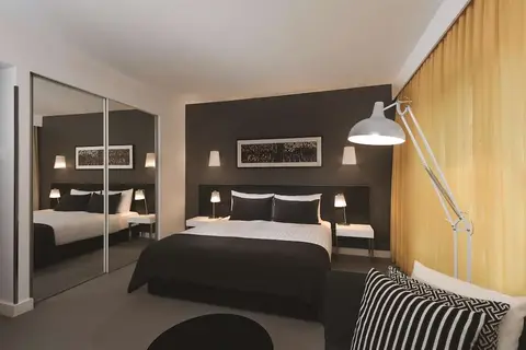 Adina Apartement Hotel Berlin Hackescher Mark in Berlijn — foto 3