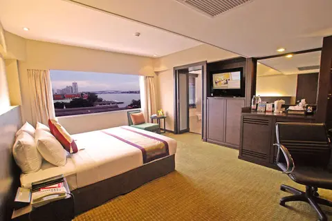 Ramada Plaza by Wyndham Menam Riverside in Bangkok — foto 13