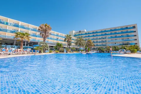 Golden Taurus Park Resort in Pineda de Mar