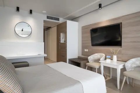 KBR Kassandra Bay Resort & Spa in Καλύβια — foto 29
