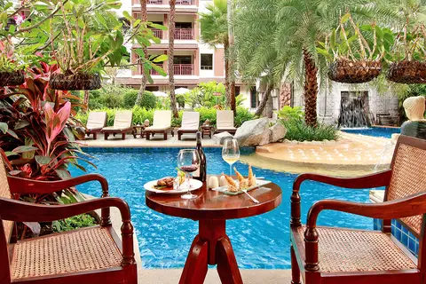 Kata Palm Resort in Phuket — foto 19