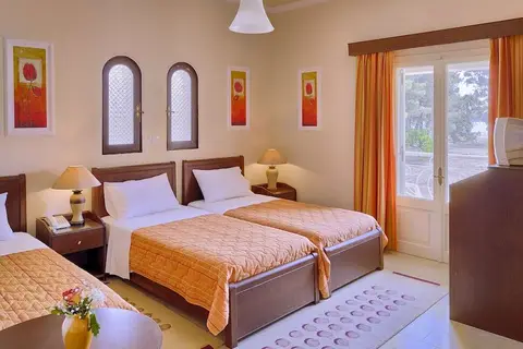 Molfetta Beach Hotel in Γουβιά — foto 12