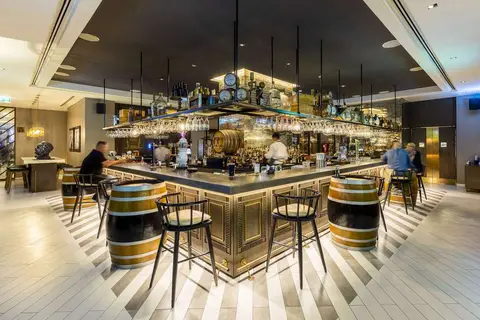 Al Bandar Rotana Creek in Dubai — foto 14