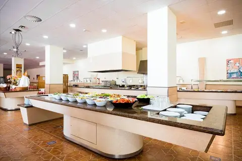 Ohtels la Hacienda in Vila-seca — foto 13