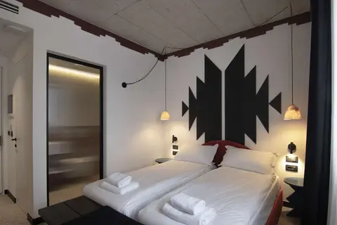 Bazaar Hotel in Tirana — foto 4