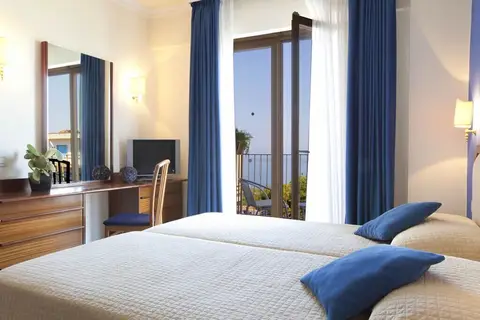 Hotel Tirrenia in Sorrento — foto 29