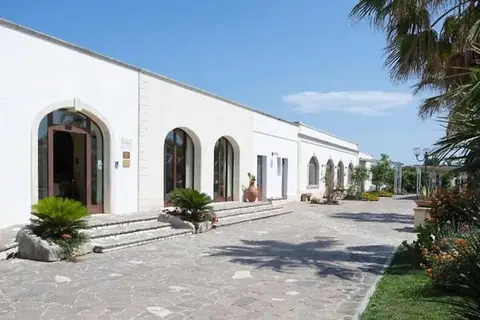 Mulino A Vento Resort in Uggiano la Chiesa — foto 15