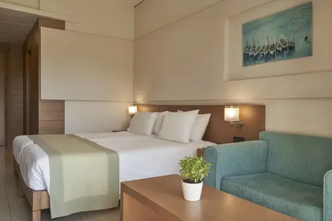 Atlantica Amalthia Beach Hotel in Agia Marina — foto 20