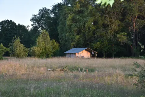 Vodatent Charmecamping Domaine Bleu Celeste in Valigny — foto 10
