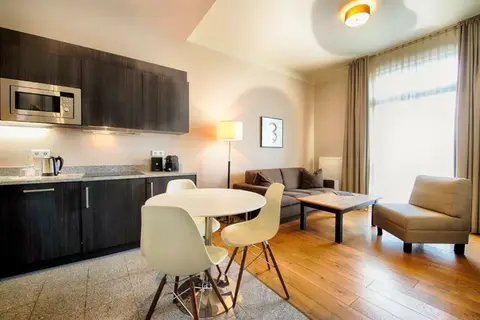 mondrian suites berlin checkpoint charlie in Berlijn — foto 16