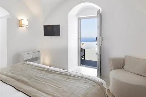 Charisma Suites in Pizza Santorini