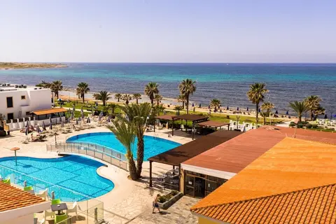 Kefalos Beach Tourist Village in Paphos — foto 18