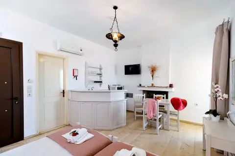 Matzi Hotel Apartments in Γεράνι — foto 11