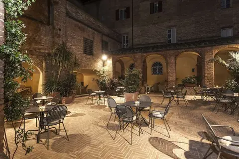 Il Chiostro del Carmine in Sienna — foto 8
