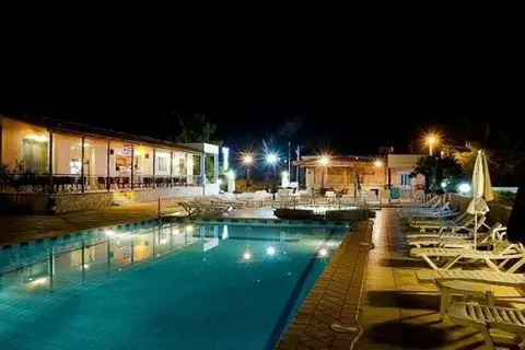 Hotel Plessas Palace in Alykanas — foto 19