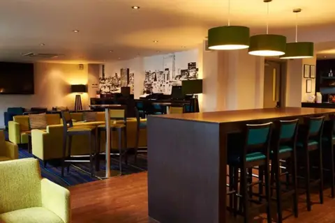Holiday Inn Express Manchester Airport in Wythenshawe — foto 10