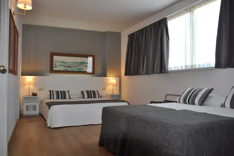 Atenea Barcelona Aparthotel in Barcelona — foto 17